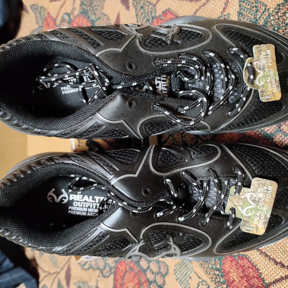 RealTree Men's Black Athletic Shoes